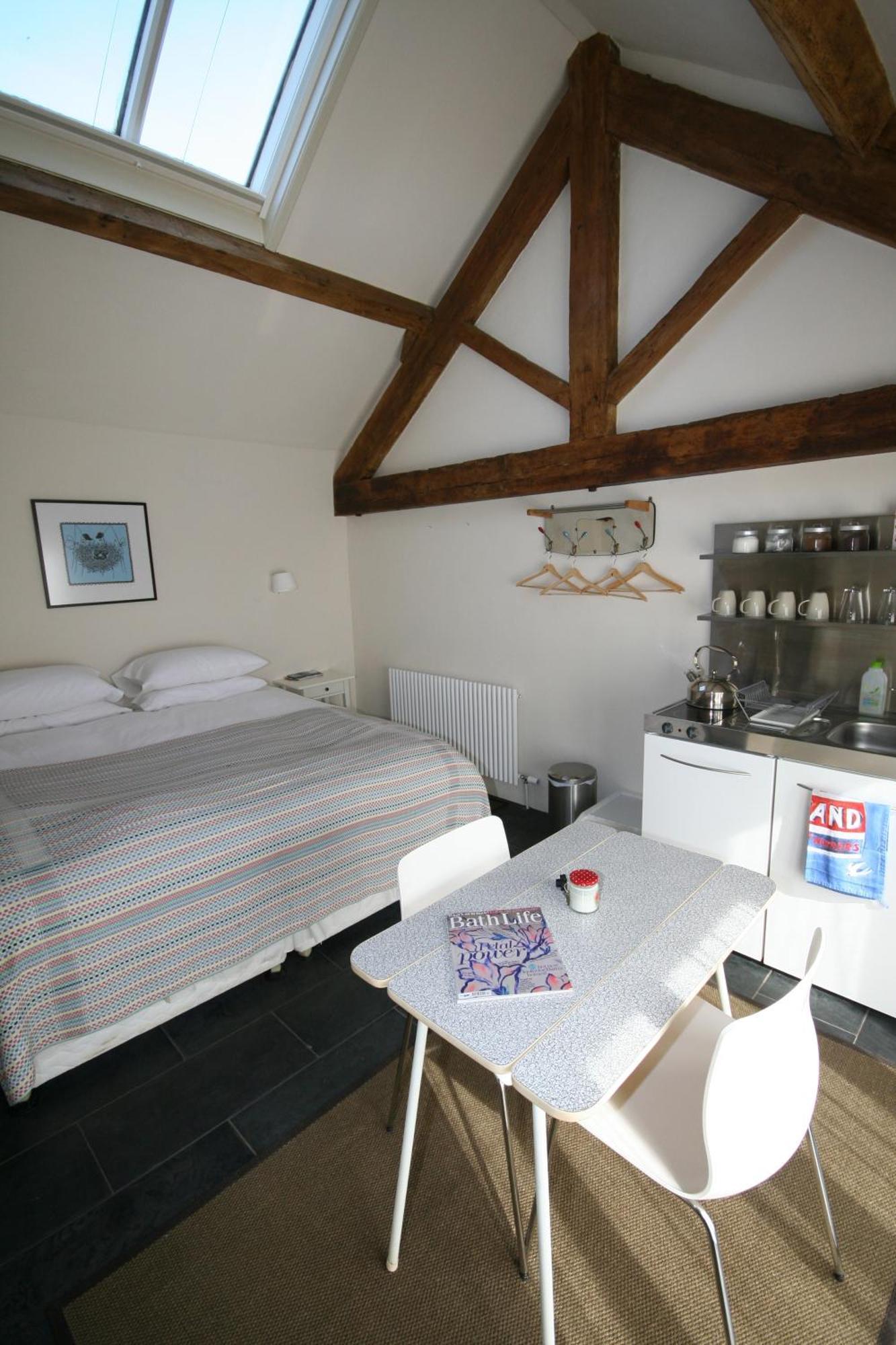 T'S At Lower Rudloe Farm Hostal Corsham Exterior foto