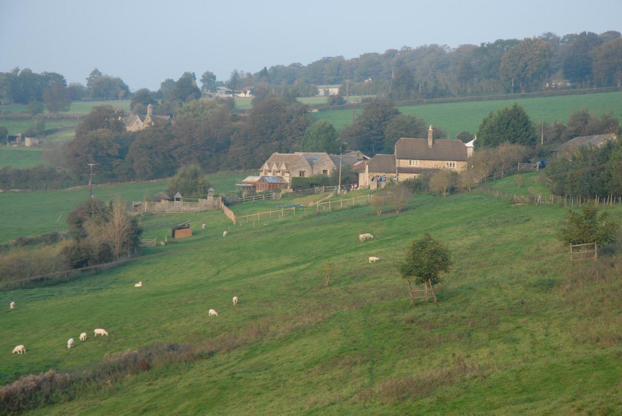 T'S At Lower Rudloe Farm Hostal Corsham Exterior foto