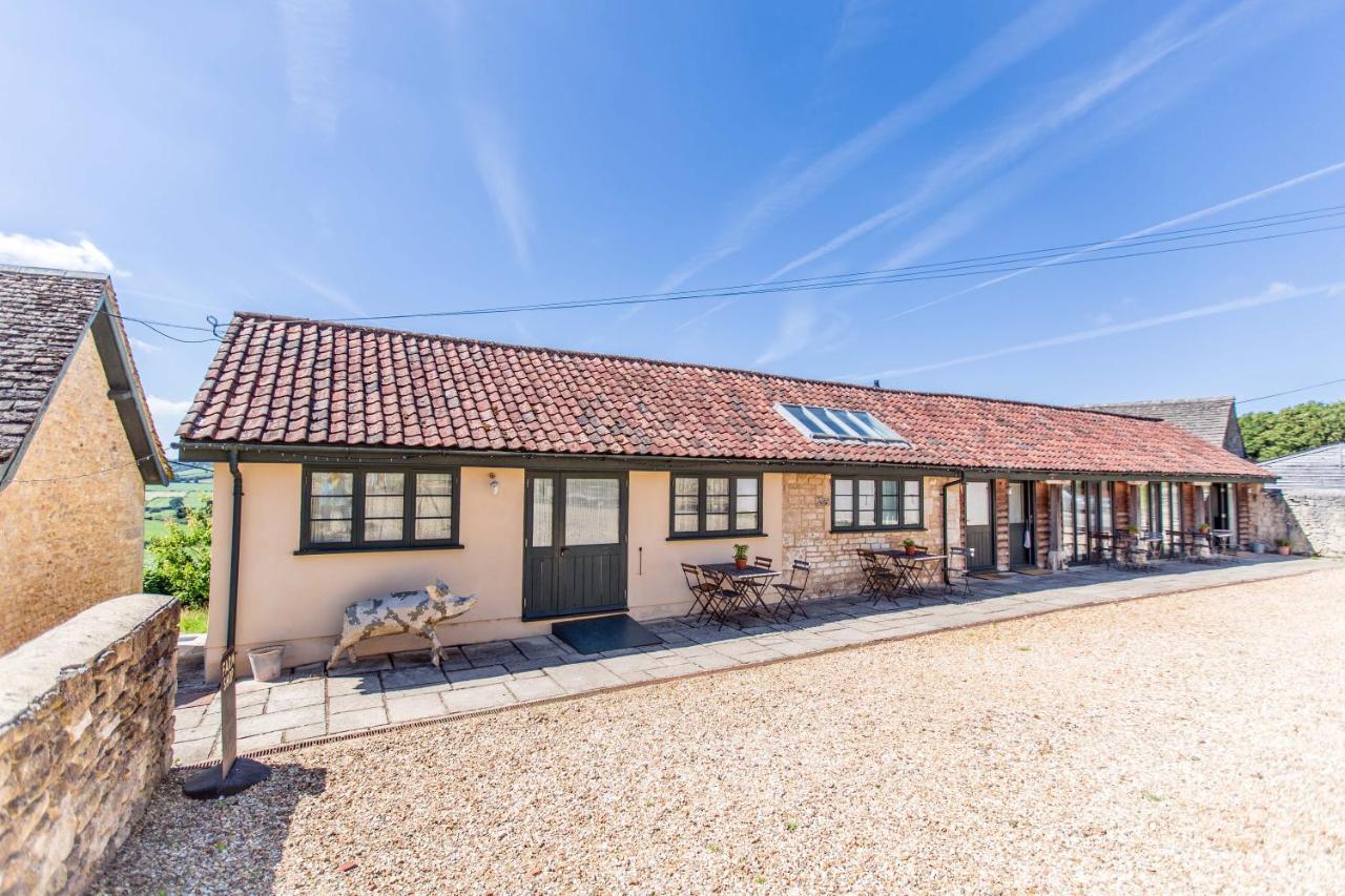 T'S At Lower Rudloe Farm Hostal Corsham Exterior foto